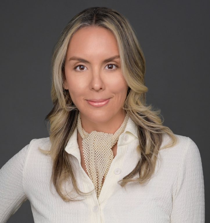 Stephanie Bendoym, Privé Aventura real estate agent
